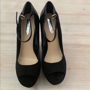 NWT H by Halston Platform Sandals Blk Sz 8